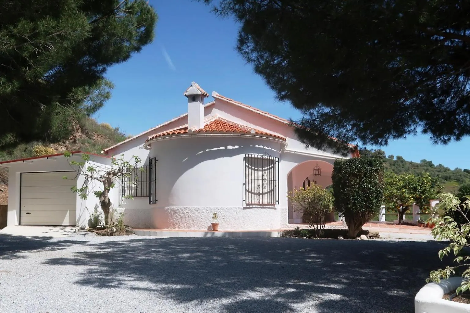 Villa Lantana Sayalonga Spain